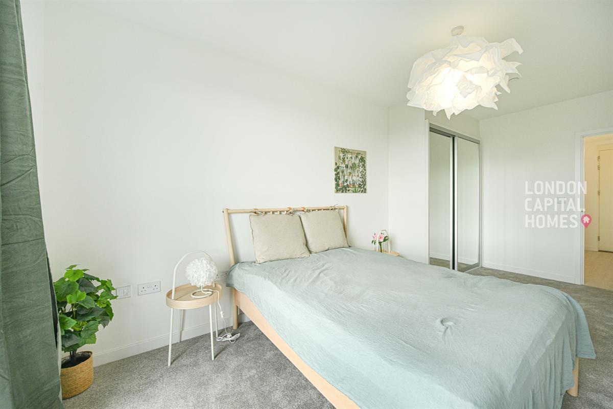Nuthatch Apartments, 16 Shearwater Drive, London